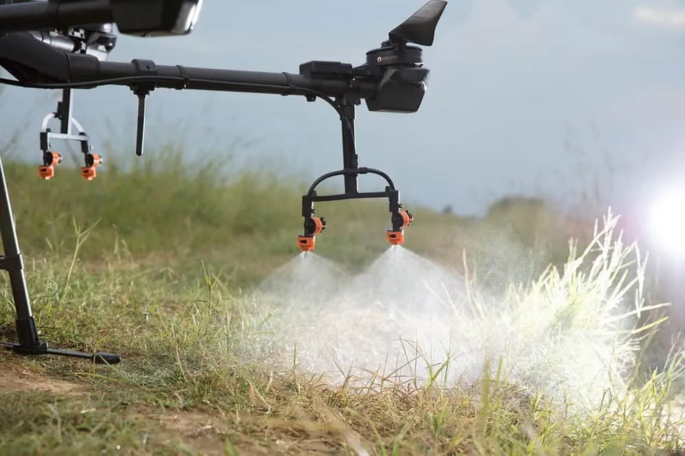 distribuzione-aerea-drone-agricoltura